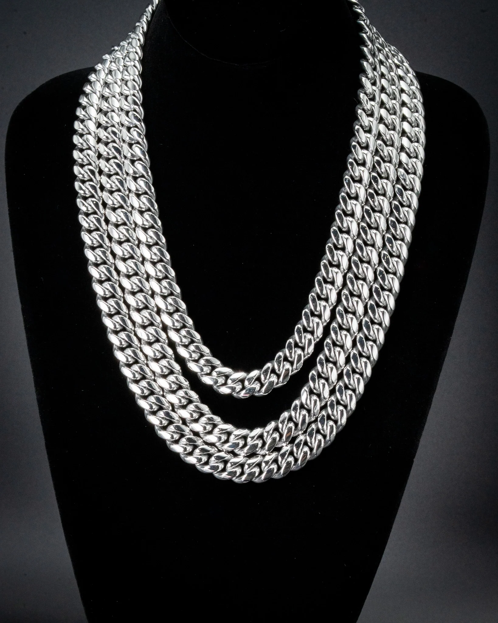 12mm White Gold Cuban Chain - Image 4