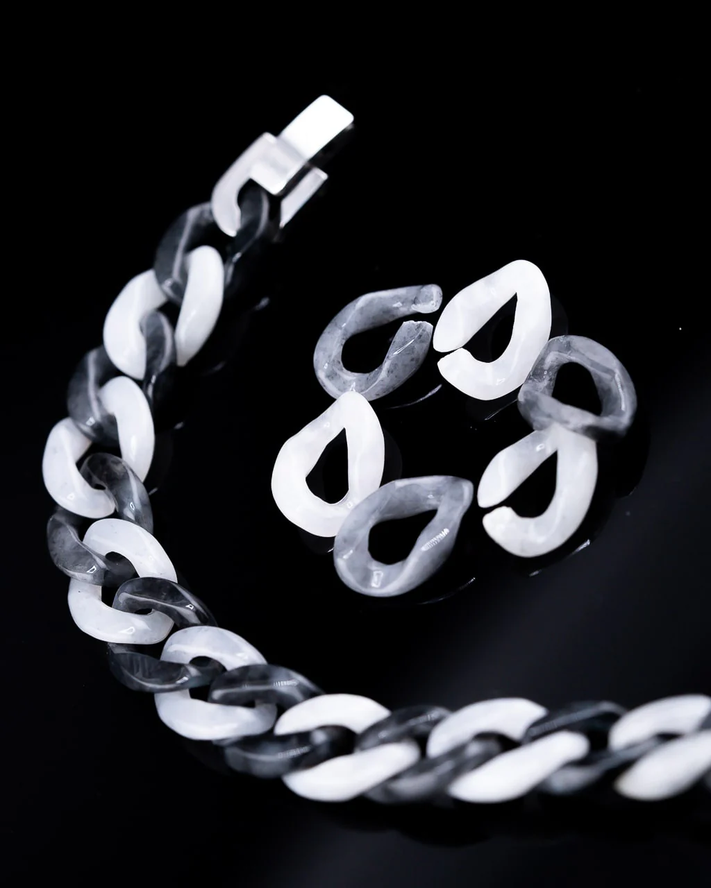 Black & White Cuban Link Jade Bracelet - Image 3