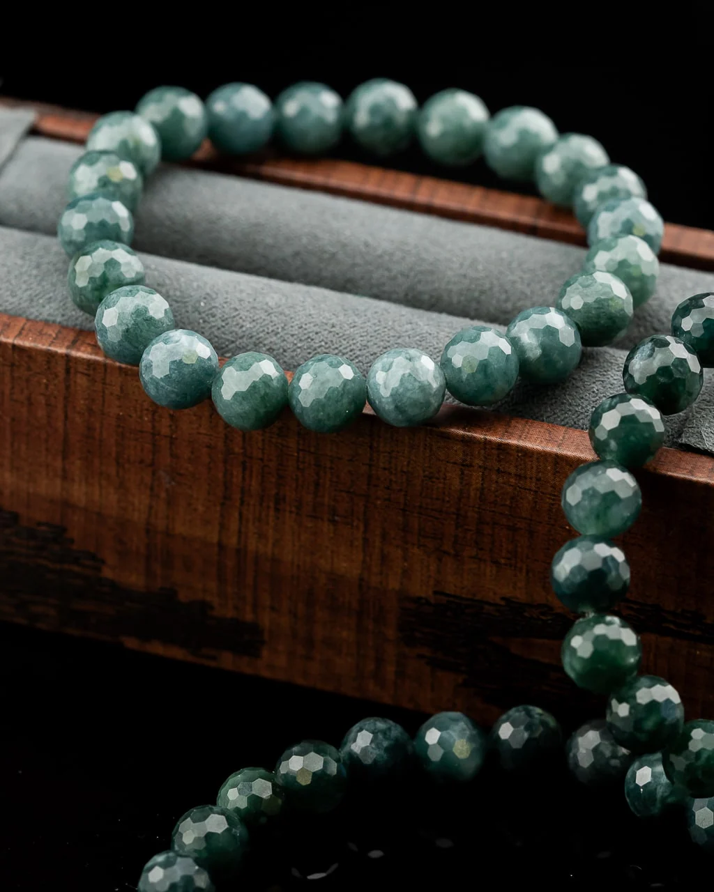 Blue Diamond Cut Jade Bracelet - Image 3