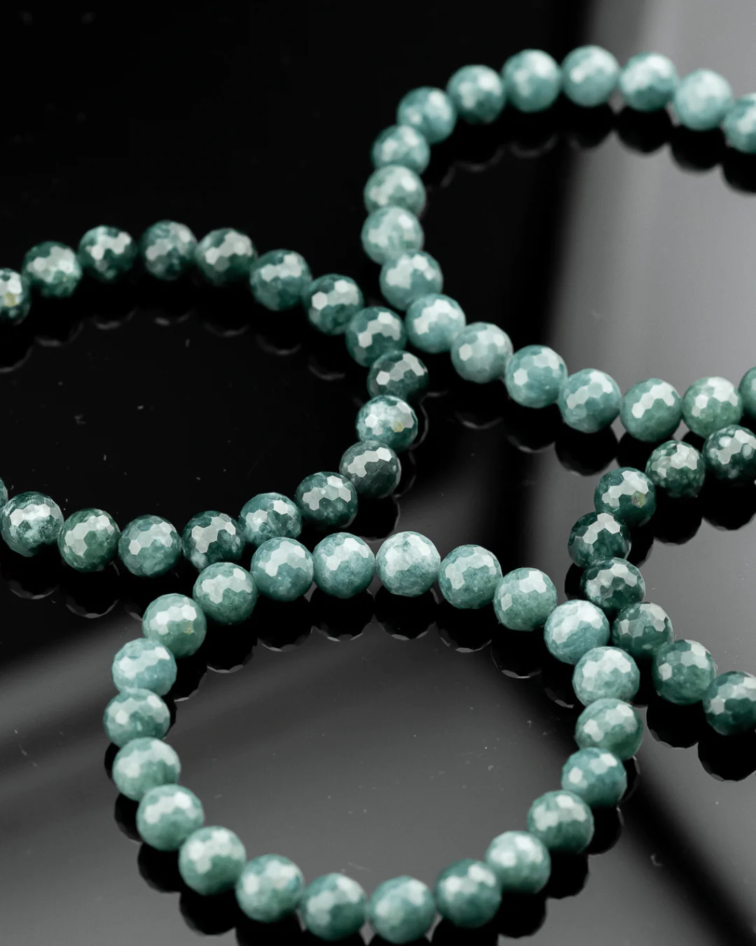 Blue Diamond Cut Jade Bracelet - Image 4