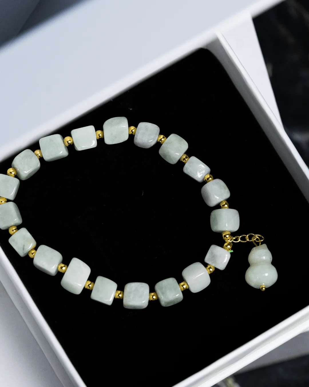 Cube Beaded Gong Jade Bracelet - Image 3