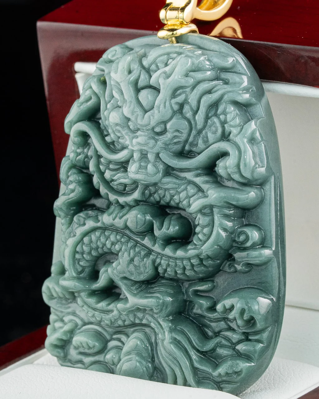 Dragon Flying Over 4 Seas Jade Pendant - Image 4