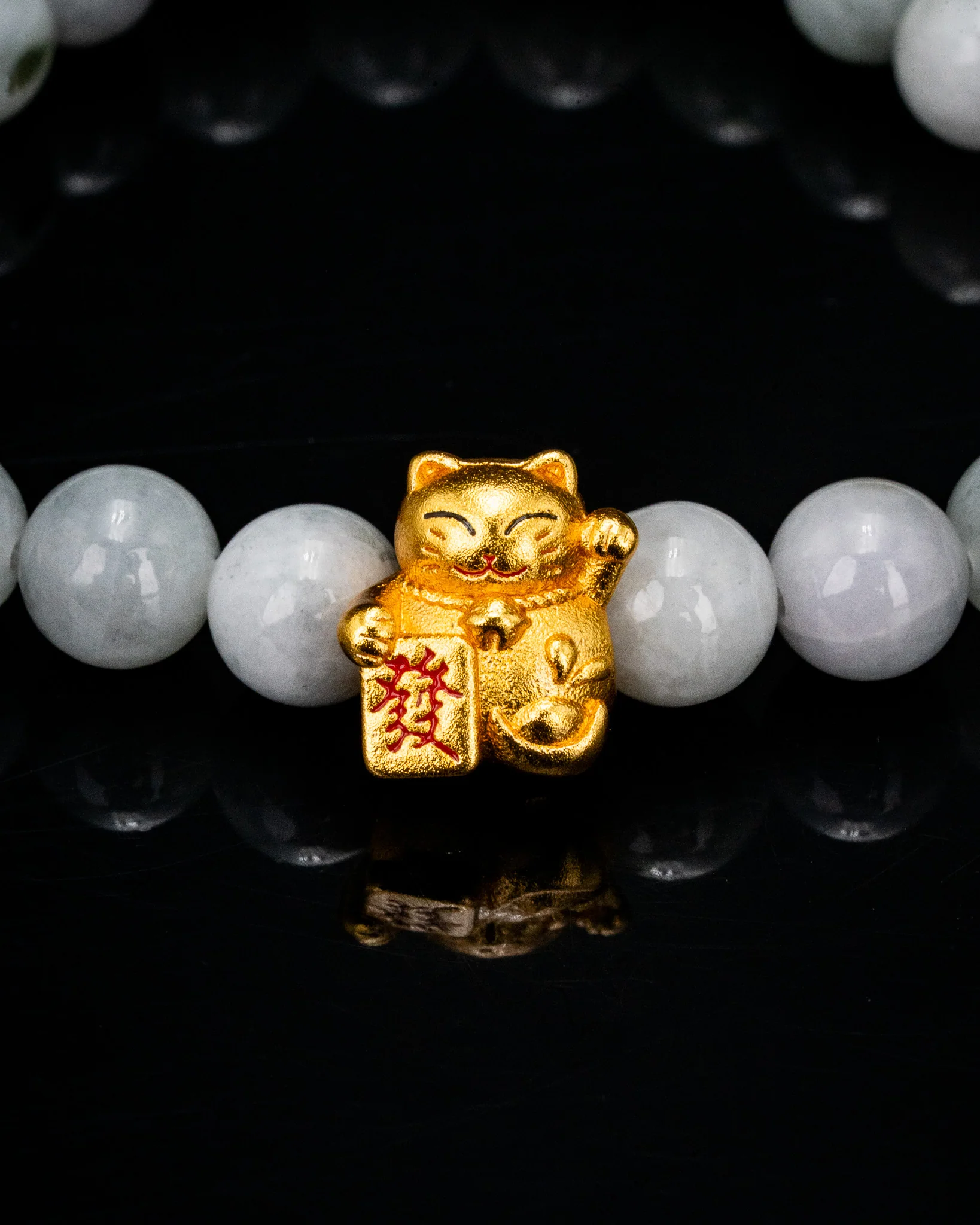 Gold Lucky Cat White Beaded Jade Bracelet