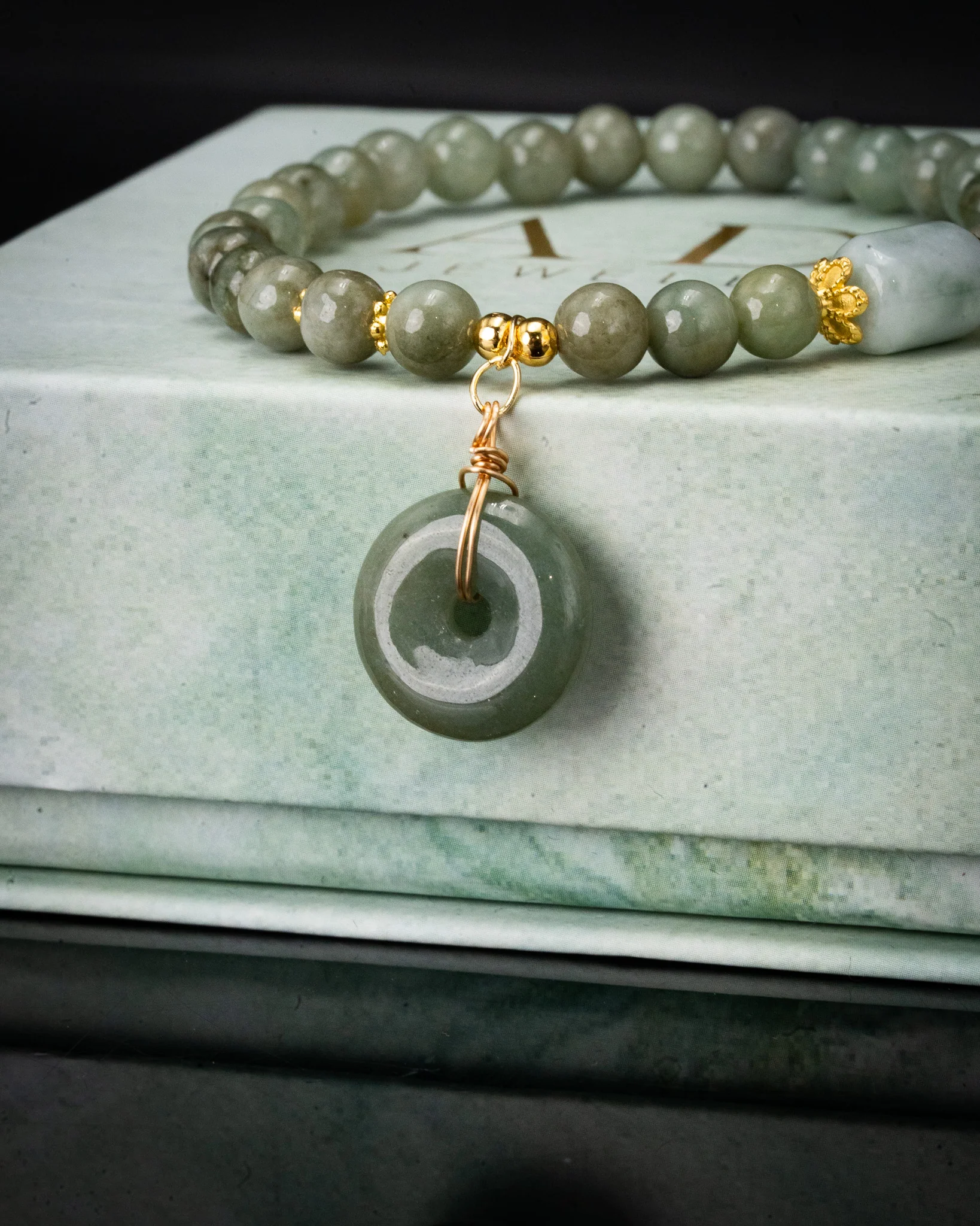 Golden Harmony Donut Jade bracelet - Image 3
