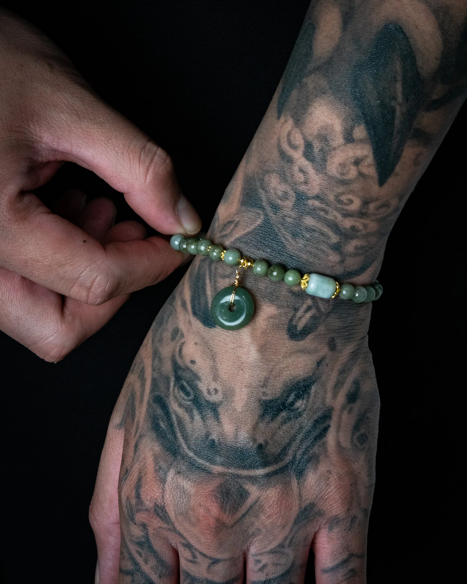 Golden Harmony Donut Jade bracelet - Image 4