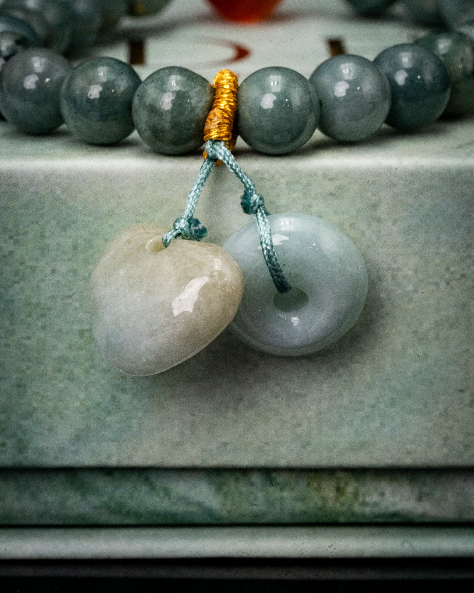 Heart Disk Charm Beaded Jade Bracelet - Image 2
