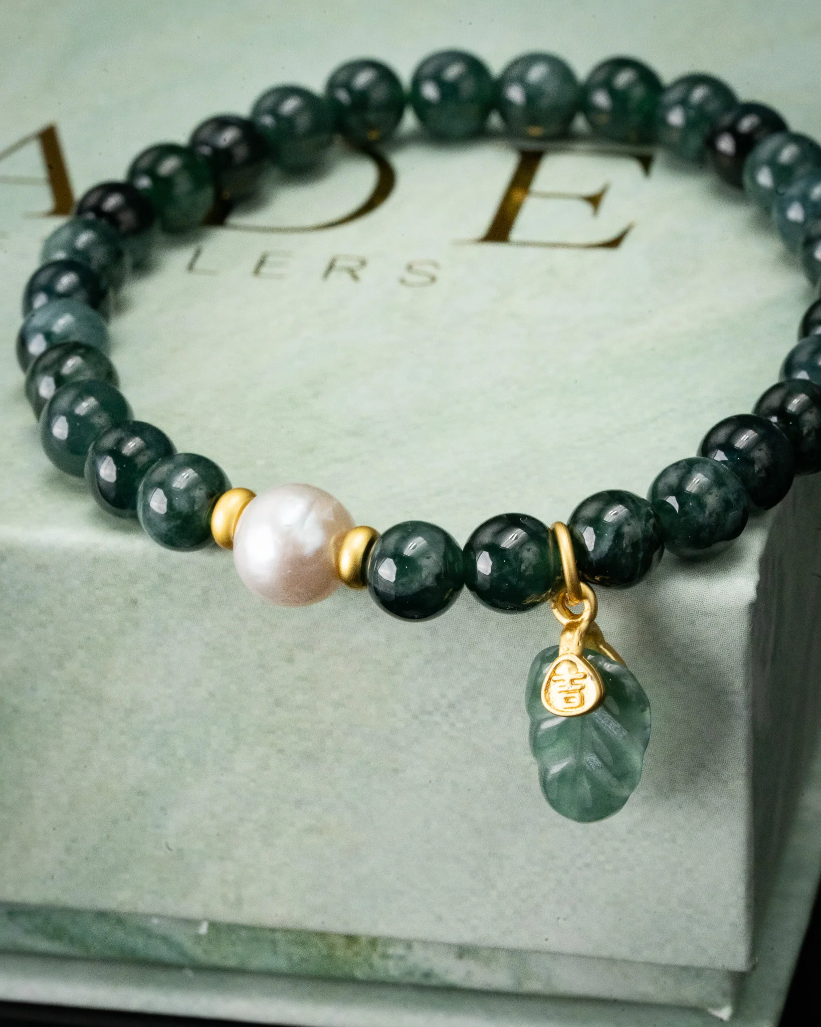 Leaf Charm Pearl Blue Water Beaded Bracelet