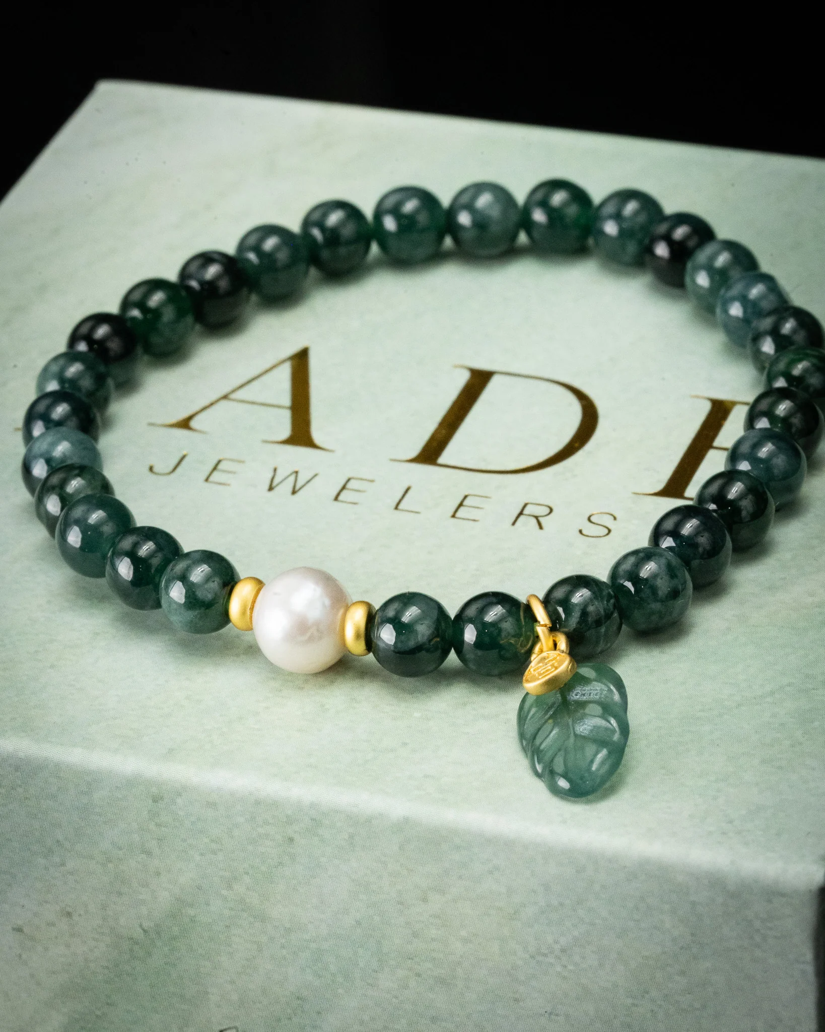 Leaf Charm Pearl Blue Water Beaded Bracelet - Image 4
