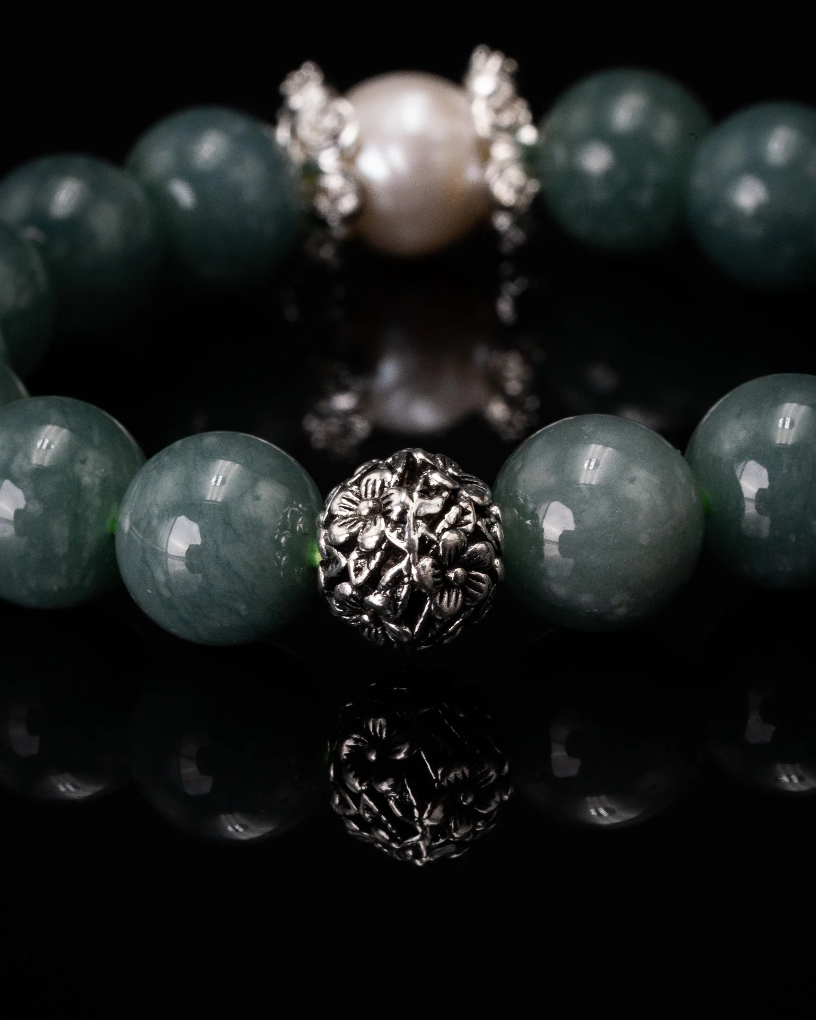 Sakura Pearl Green Jade Beaded Bracelet - Image 2